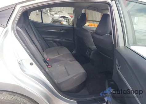 2025 Toyota Camry Le z USA, uszkodzony, nr VIN 4T1DAACK8SU516938